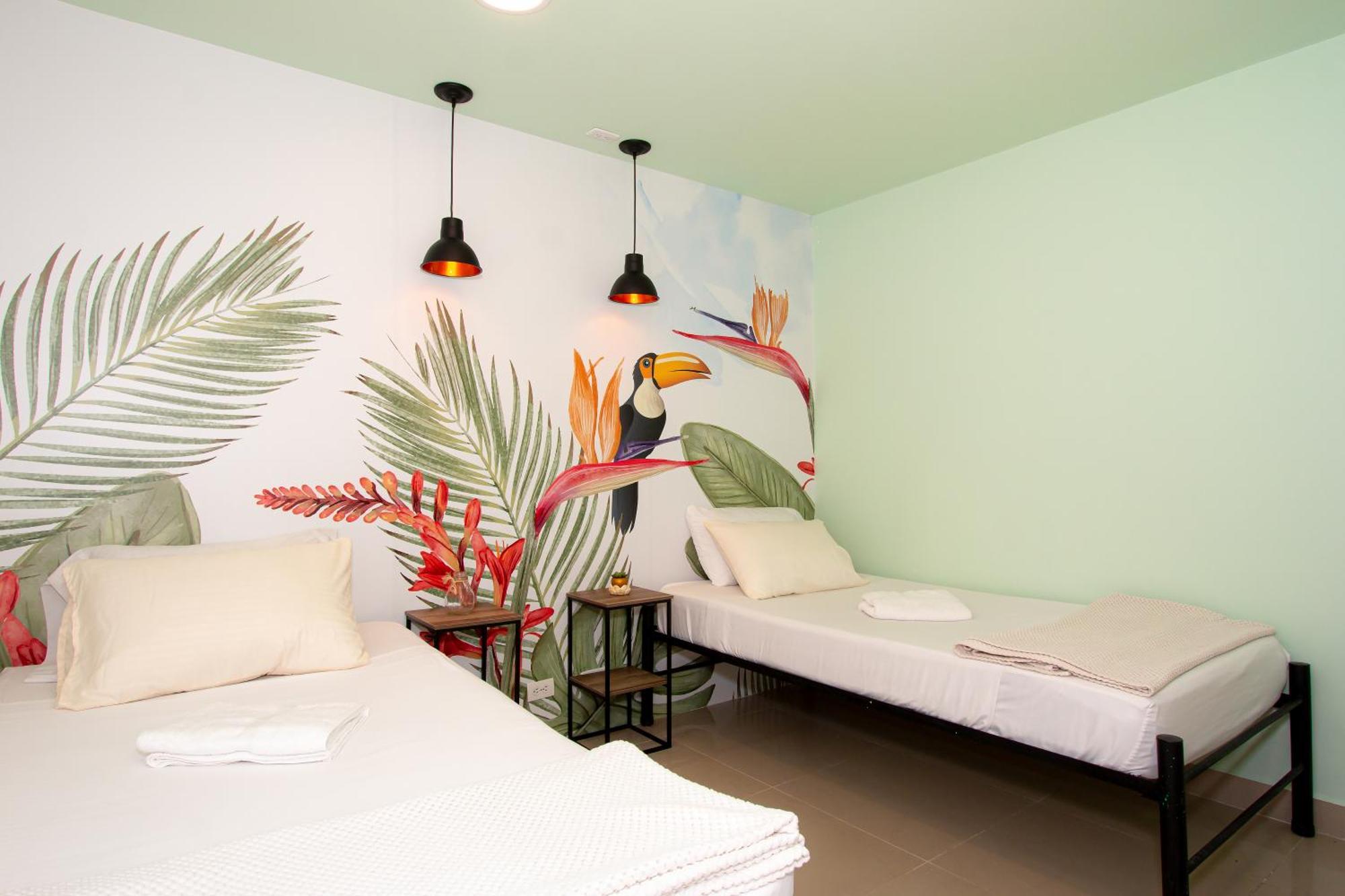 Parceros Med Hostel Medellín Buitenkant foto