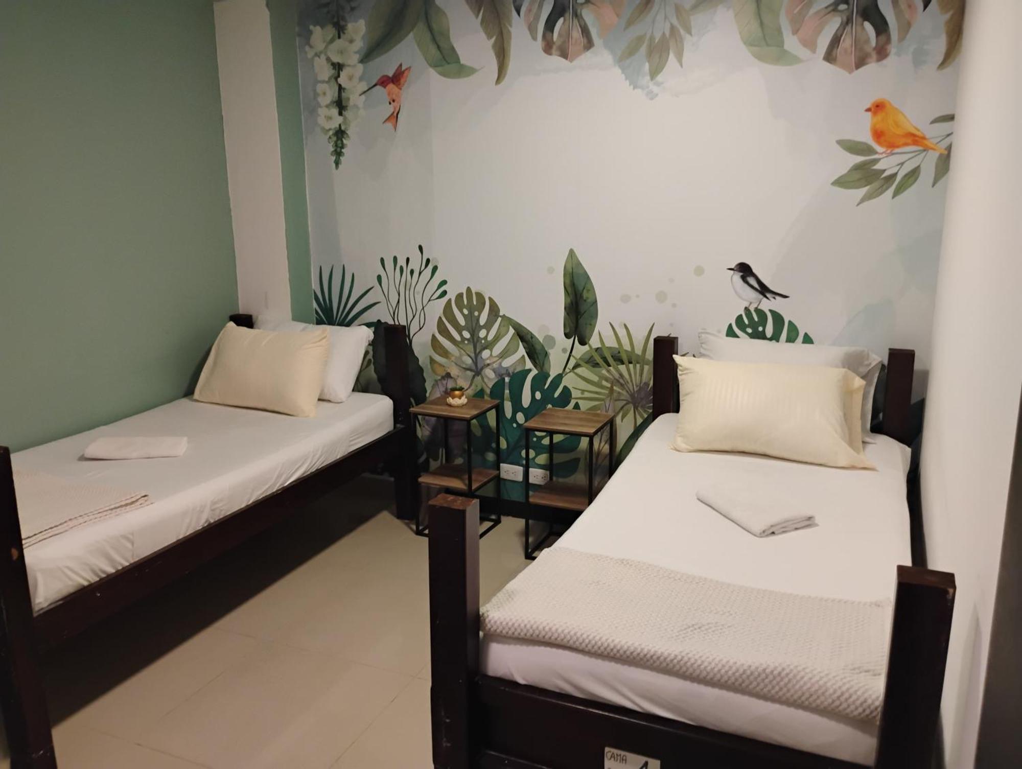 Parceros Med Hostel Medellín Buitenkant foto