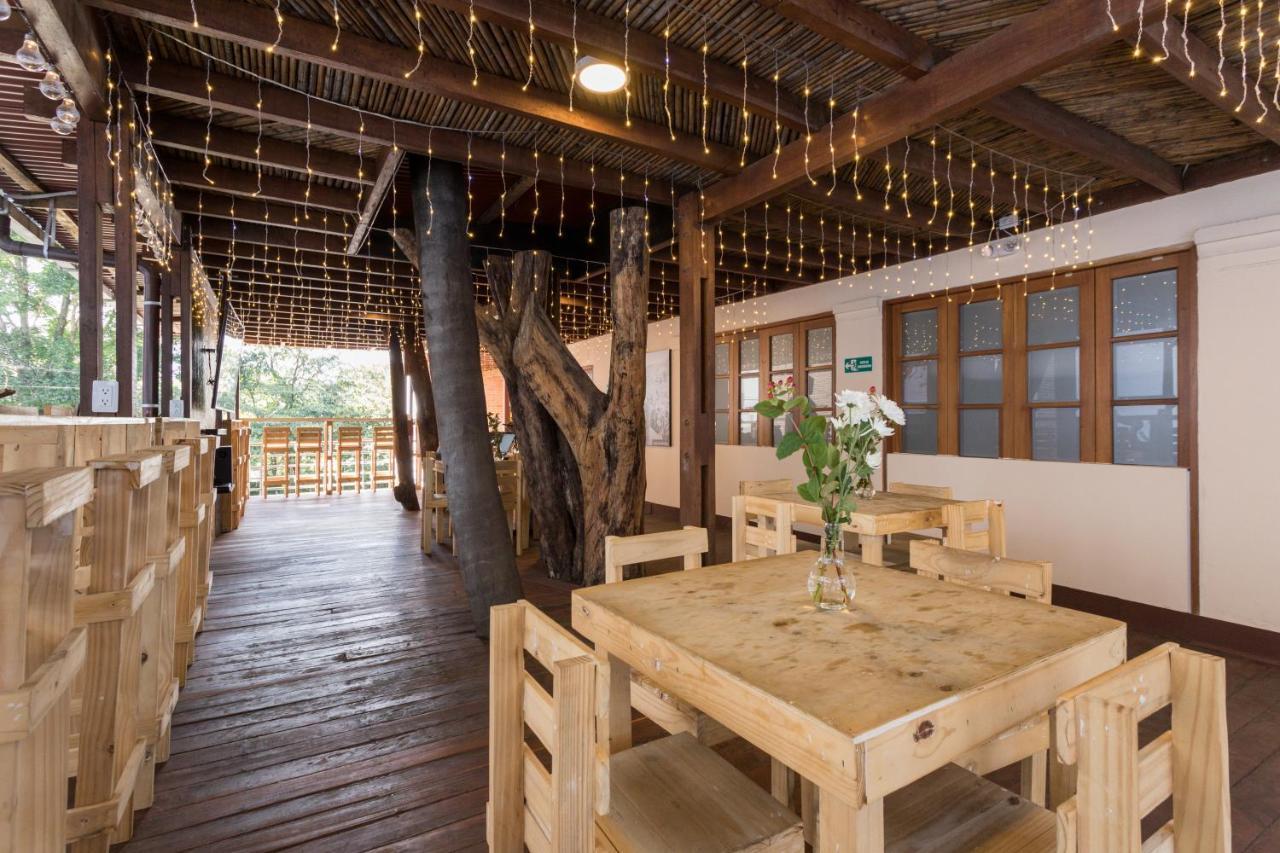 Parceros Med Hostel Medellín Buitenkant foto